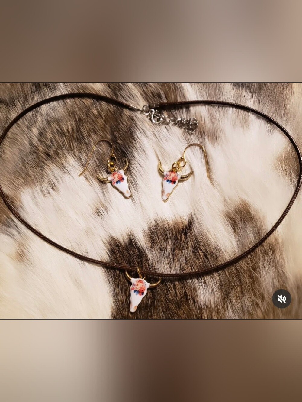 Western Floral Steer Skull Earrings - White and Gold